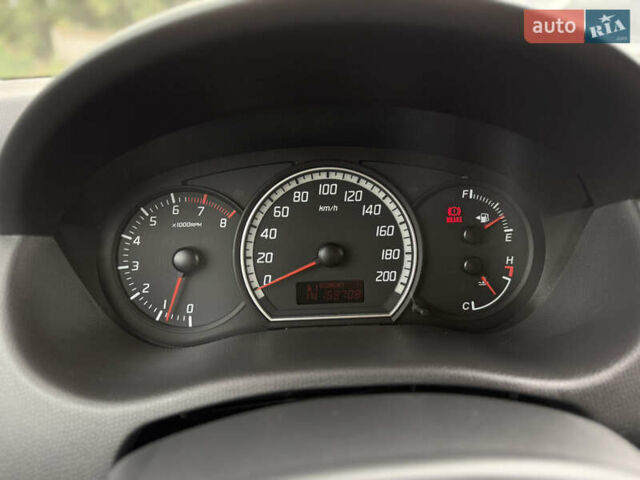 Червоний Сузукі Свифт, об'ємом двигуна 1.33 л та пробігом 168 тис. км за 5250 $, фото 19 на Automoto.ua