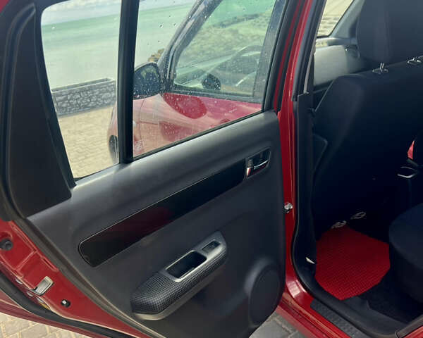 Червоний Сузукі Свифт, об'ємом двигуна 1.5 л та пробігом 163 тис. км за 5500 $, фото 12 на Automoto.ua