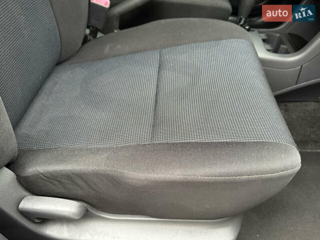 Красный Сузуки Свифт, объемом двигателя 1.49 л и пробегом 160 тыс. км за 5300 $, фото 39 на Automoto.ua