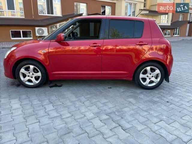 Красный Сузуки Свифт, объемом двигателя 1.49 л и пробегом 200 тыс. км за 6500 $, фото 4 на Automoto.ua