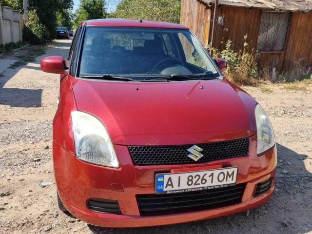 Червоний Сузукі Свифт, об'ємом двигуна 1.3 л та пробігом 166 тис. км за 4399 $, фото 4 на Automoto.ua