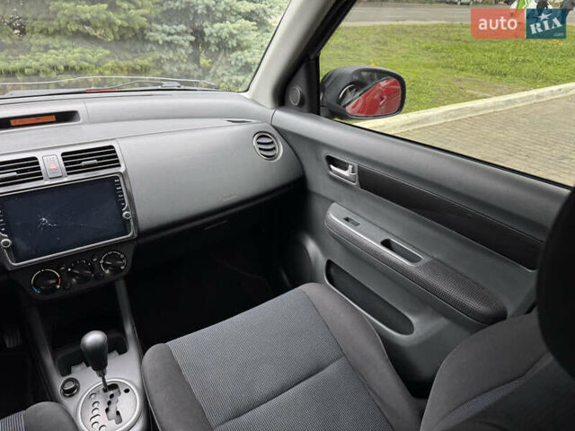 Червоний Сузукі Свифт, об'ємом двигуна 1.49 л та пробігом 160 тис. км за 5300 $, фото 31 на Automoto.ua