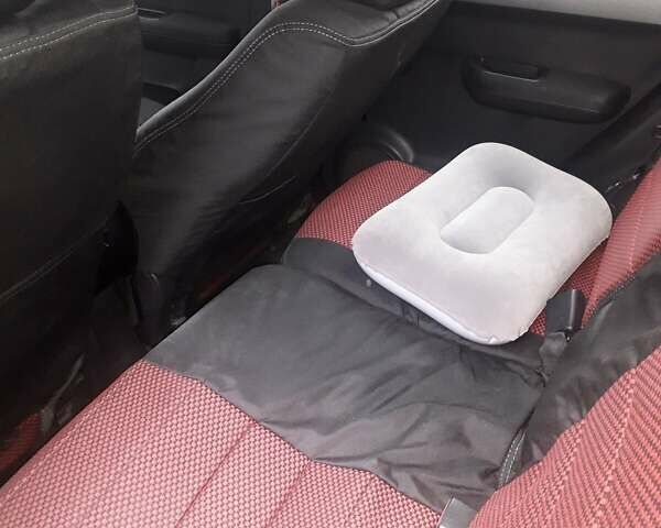 Сузукі Свифт 2007 у Києві на Automoto.ua Червоний Сузукі Свифт, об'ємом двигуна 1.33 л та пробігом 220 тис. км за 6500 $, фото 24 на Automoto.ua