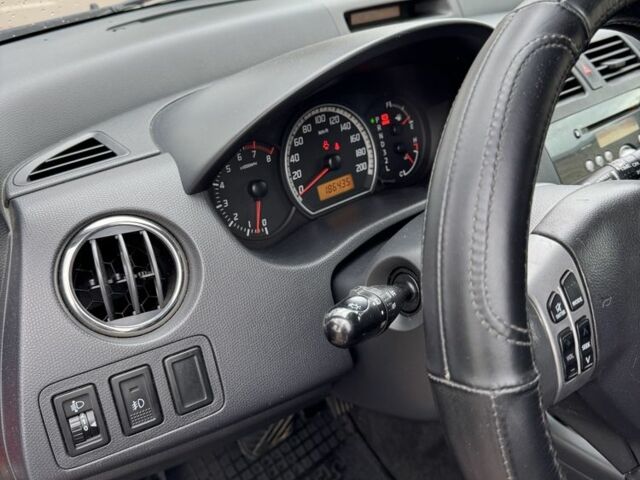 Красный Сузуки Свифт, объемом двигателя 1.5 л и пробегом 186 тыс. км за 6200 $, фото 6 на Automoto.ua