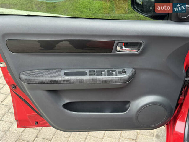 Красный Сузуки Свифт, объемом двигателя 1.49 л и пробегом 160 тыс. км за 5300 $, фото 19 на Automoto.ua