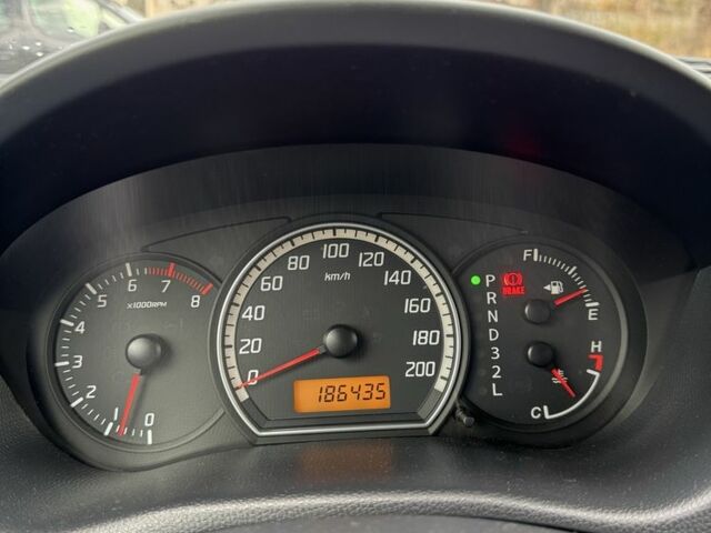 Красный Сузуки Свифт, объемом двигателя 1.5 л и пробегом 186 тыс. км за 6200 $, фото 7 на Automoto.ua