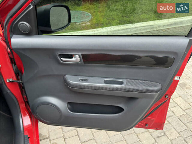 Красный Сузуки Свифт, объемом двигателя 1.49 л и пробегом 160 тыс. км за 5300 $, фото 37 на Automoto.ua