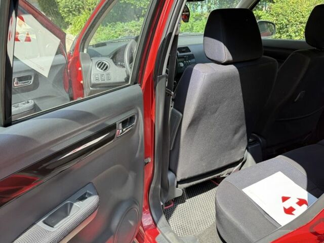 Красный Сузуки Свифт, объемом двигателя 1.5 л и пробегом 255 тыс. км за 5600 $, фото 11 на Automoto.ua