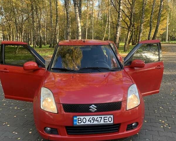 Червоний Сузукі Свифт, об'ємом двигуна 1.3 л та пробігом 184 тис. км за 4800 $, фото 3 на Automoto.ua