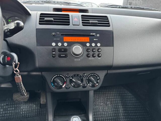 Червоний Сузукі Свифт, об'ємом двигуна 1.5 л та пробігом 148 тис. км за 5700 $, фото 8 на Automoto.ua