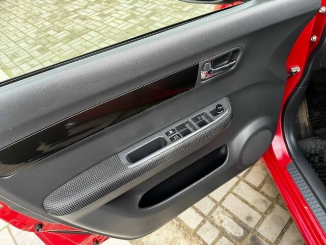 Червоний Сузукі Свифт, об'ємом двигуна 1.5 л та пробігом 148 тис. км за 5700 $, фото 6 на Automoto.ua