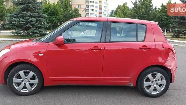 Красный Сузуки Свифт, объемом двигателя 1.3 л и пробегом 185 тыс. км за 5100 $, фото 7 на Automoto.ua