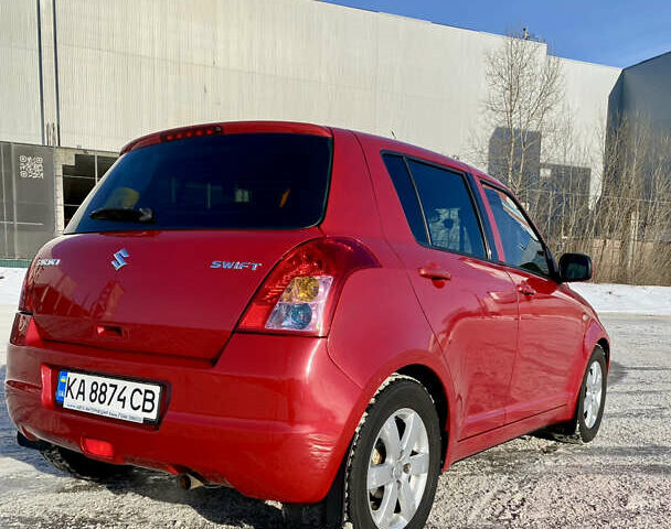 Красный Сузуки Свифт, объемом двигателя 1.33 л и пробегом 164 тыс. км за 5400 $, фото 3 на Automoto.ua