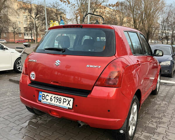 Красный Сузуки Свифт, объемом двигателя 1.33 л и пробегом 177 тыс. км за 5100 $, фото 3 на Automoto.ua
