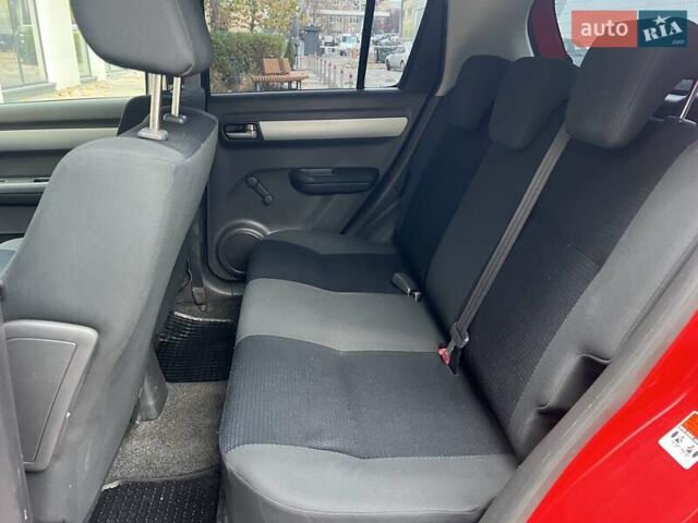 Красный Сузуки Свифт, объемом двигателя 1.49 л и пробегом 169 тыс. км за 6950 $, фото 33 на Automoto.ua