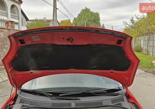 Сузуки Свифт 2010 в Киеве на Automoto.ua Красный Сузуки Свифт, объемом двигателя 1.33 л и пробегом 198 тыс. км за 4100 $, фото 30 на Automoto.ua