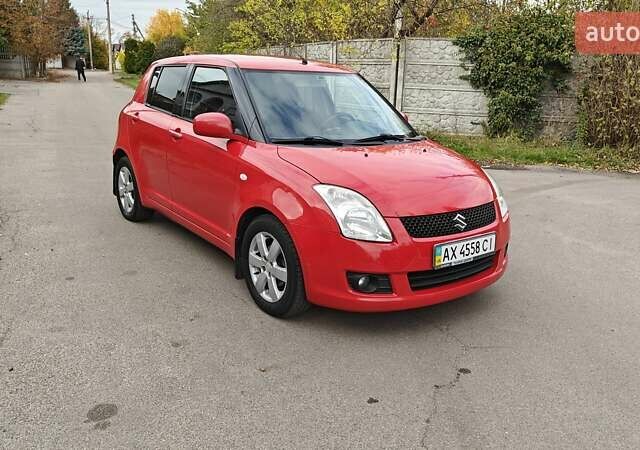 Сузуки Свифт 2010 в Киеве на Automoto.ua Красный Сузуки Свифт, объемом двигателя 1.33 л и пробегом 198 тыс. км за 4100 $, фото 3 на Automoto.ua