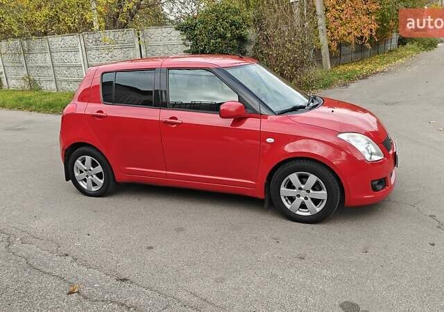 Сузуки Свифт 2010 в Киеве на Automoto.ua Красный Сузуки Свифт, объемом двигателя 1.33 л и пробегом 198 тыс. км за 4100 $, фото 8 на Automoto.ua