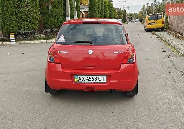 Сузуки Свифт 2010 в Киеве на Automoto.ua Красный Сузуки Свифт, объемом двигателя 1.33 л и пробегом 198 тыс. км за 4100 $, фото 10 на Automoto.ua