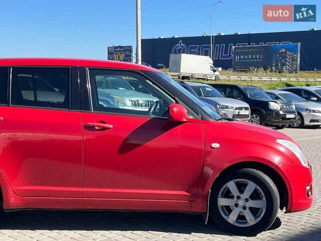 Червоний Сузукі Свифт, об'ємом двигуна 1.3 л та пробігом 231 тис. км за 5290 $, фото 3 на Automoto.ua