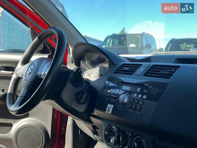 Червоний Сузукі Свифт, об'ємом двигуна 1.3 л та пробігом 231 тис. км за 5290 $, фото 32 на Automoto.ua