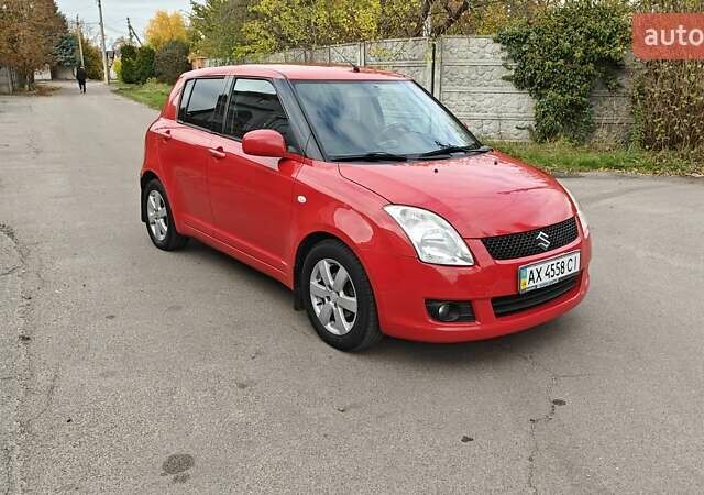 Сузуки Свифт 2010 в Киеве на Automoto.ua Красный Сузуки Свифт, объемом двигателя 1.33 л и пробегом 198 тыс. км за 4100 $, фото 1 на Automoto.ua