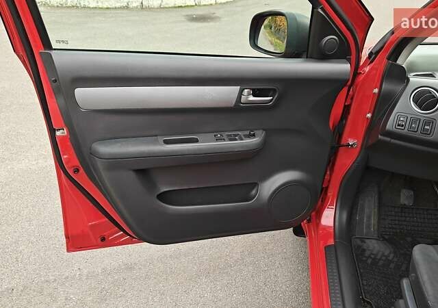 Сузуки Свифт 2010 в Киеве на Automoto.ua Красный Сузуки Свифт, объемом двигателя 1.33 л и пробегом 198 тыс. км за 4100 $, фото 21 на Automoto.ua