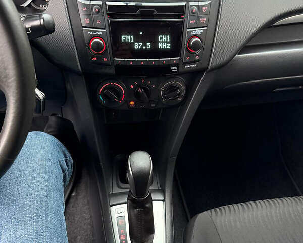 Червоний Сузукі Свифт, об'ємом двигуна 1.24 л та пробігом 140 тис. км за 7500 $, фото 16 на Automoto.ua