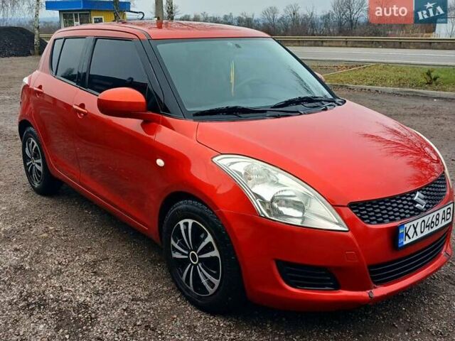 Красный Сузуки Свифт, объемом двигателя 1.24 л и пробегом 235 тыс. км за 6990 $, фото 3 на Automoto.ua