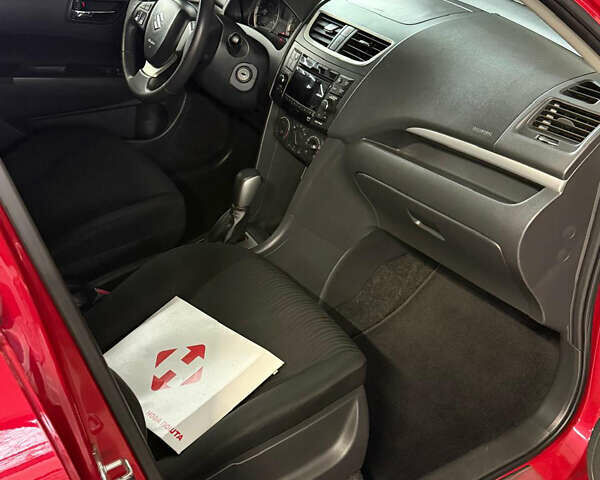 Червоний Сузукі Свифт, об'ємом двигуна 1.24 л та пробігом 140 тис. км за 7500 $, фото 12 на Automoto.ua