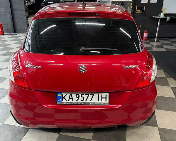 Червоний Сузукі Свифт, об'ємом двигуна 1.24 л та пробігом 140 тис. км за 7500 $, фото 6 на Automoto.ua