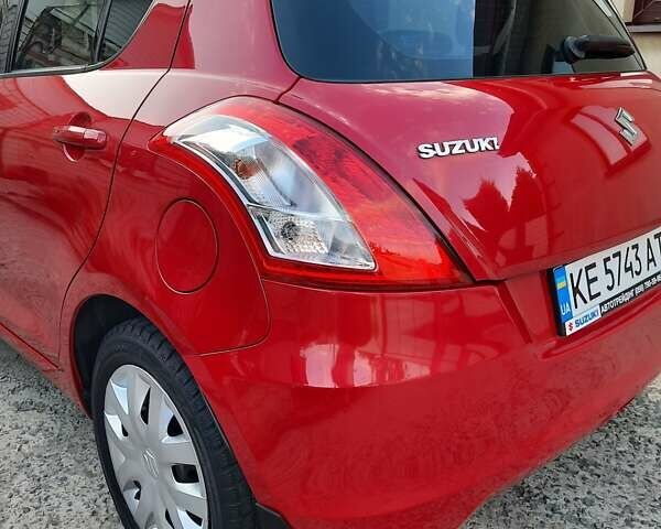 Червоний Сузукі Свифт, об'ємом двигуна 1.24 л та пробігом 70 тис. км за 9000 $, фото 7 на Automoto.ua