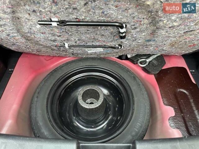 Красный Сузуки Свифт, объемом двигателя 1.2 л и пробегом 77 тыс. км за 8700 $, фото 30 на Automoto.ua