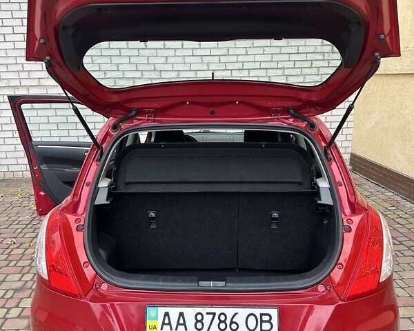 Красный Сузуки Свифт, объемом двигателя 1.2 л и пробегом 77 тыс. км за 8700 $, фото 29 на Automoto.ua