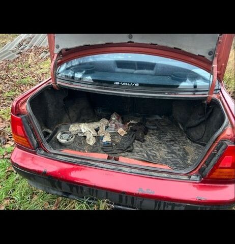 Красный Сузуки Свифт, объемом двигателя 1.6 л и пробегом 250 тыс. км за 709 $, фото 5 на Automoto.ua