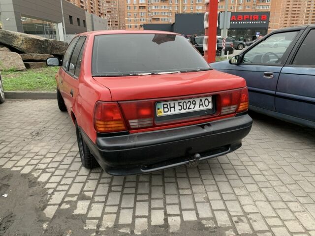 Красный Сузуки Свифт, объемом двигателя 1.6 л и пробегом 260 тыс. км за 800 $, фото 3 на Automoto.ua