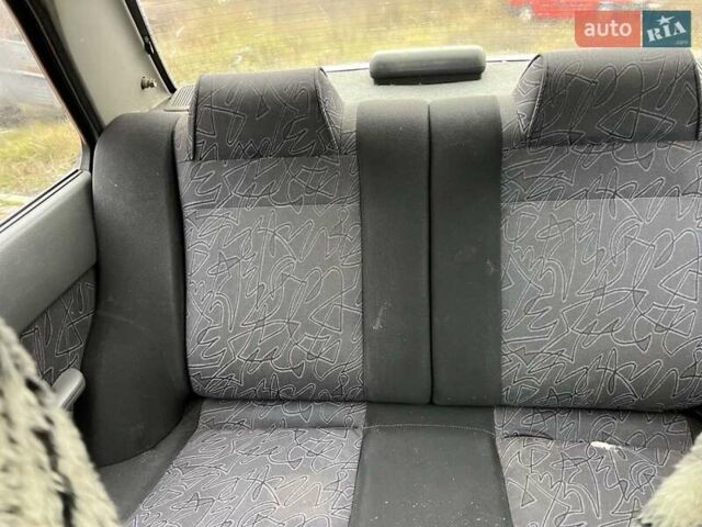 Сузуки Свифт, объемом двигателя 1.3 л и пробегом 210 тыс. км за 950 $, фото 5 на Automoto.ua