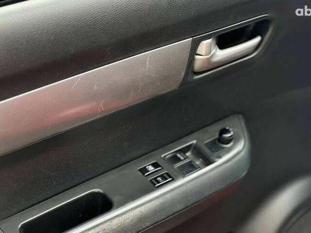 Сузуки Свифт, объемом двигателя 1.3 л и пробегом 178 тыс. км за 5700 $, фото 6 на Automoto.ua