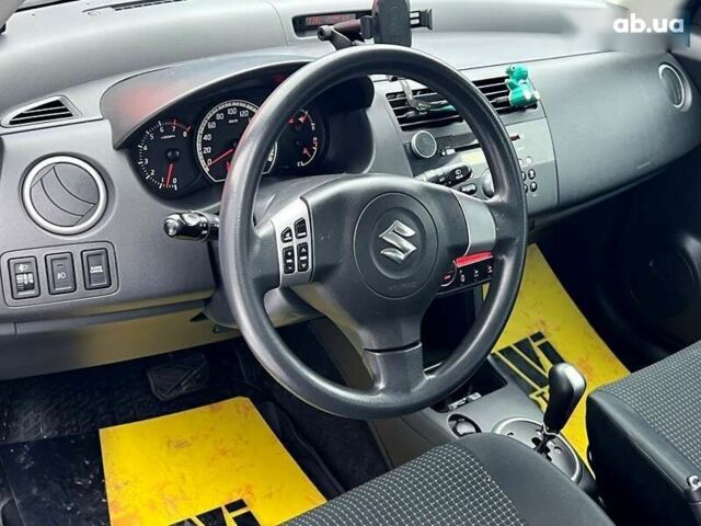 Сузукі Свифт, об'ємом двигуна 1.3 л та пробігом 82 тис. км за 5800 $, фото 23 на Automoto.ua