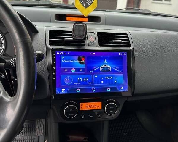 Сузукі Свифт, об'ємом двигуна 1.3 л та пробігом 275 тис. км за 5500 $, фото 4 на Automoto.ua