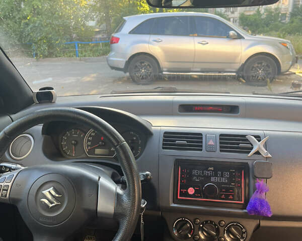 Сузуки Свифт, объемом двигателя 1.3 л и пробегом 201 тыс. км за 4800 $, фото 6 на Automoto.ua