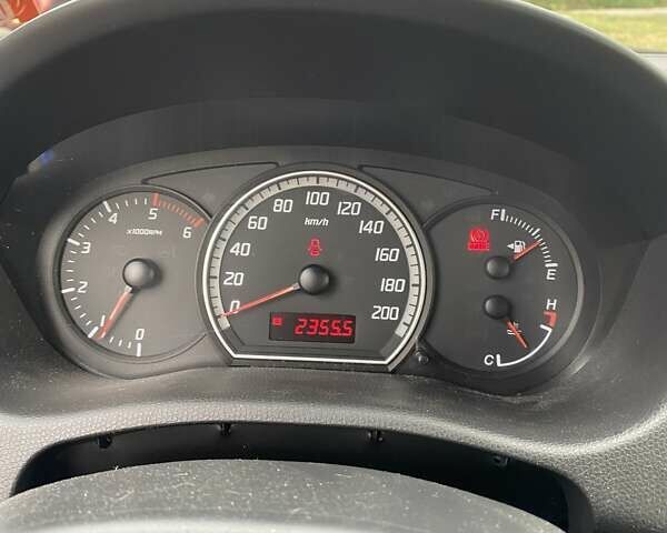 Сузуки Свифт, объемом двигателя 1.2 л и пробегом 229 тыс. км за 4750 $, фото 3 на Automoto.ua