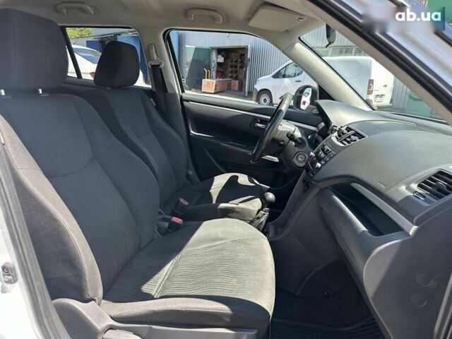 Сузукі Свифт, об'ємом двигуна 1.3 л та пробігом 262 тис. км за 4990 $, фото 16 на Automoto.ua