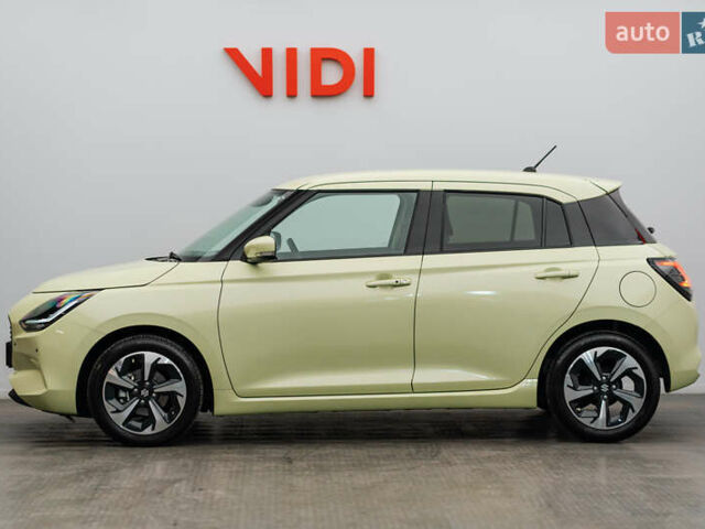 Желтый Сузуки Свифт, объемом двигателя 1.2 л и пробегом 8 тыс. км за 19709 $, фото 3 на Automoto.ua