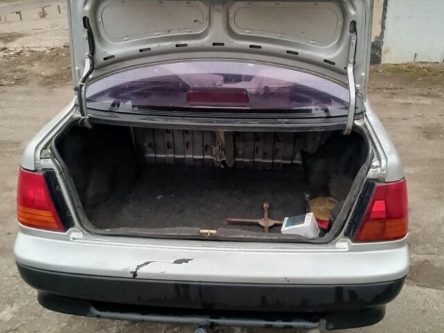 Серый Сузуки Свифт, объемом двигателя 1.3 л и пробегом 350 тыс. км за 1000 $, фото 4 на Automoto.ua