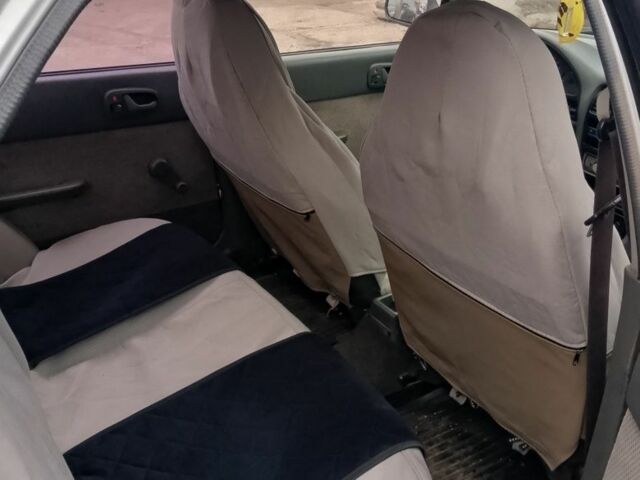 Серый Сузуки Свифт, объемом двигателя 1.3 л и пробегом 350 тыс. км за 1000 $, фото 5 на Automoto.ua