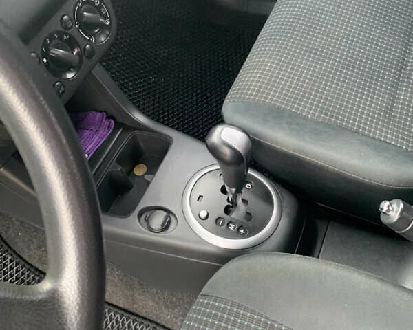 Сірий Сузукі Свифт, об'ємом двигуна 1.3 л та пробігом 229 тис. км за 4250 $, фото 24 на Automoto.ua