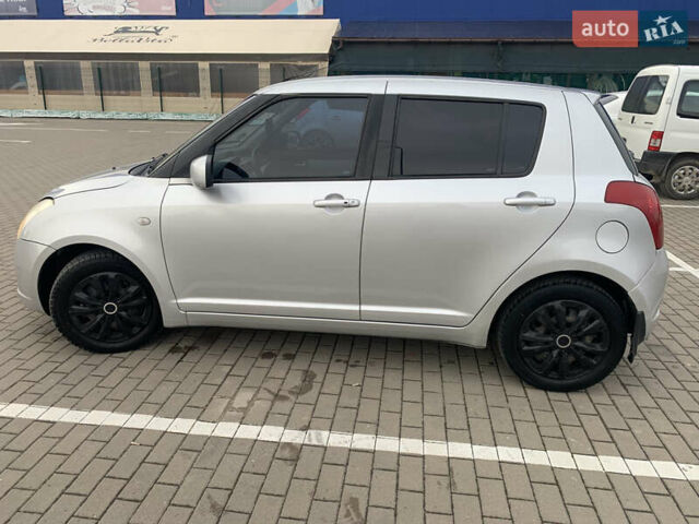 Сірий Сузукі Свифт, об'ємом двигуна 1.3 л та пробігом 229 тис. км за 4250 $, фото 3 на Automoto.ua