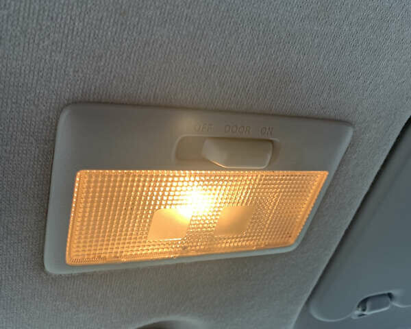 Сірий Сузукі Свифт, об'ємом двигуна 1.3 л та пробігом 229 тис. км за 4250 $, фото 28 на Automoto.ua