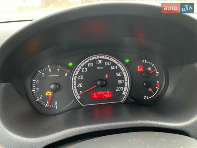 Сірий Сузукі Свифт, об'ємом двигуна 1.3 л та пробігом 229 тис. км за 4250 $, фото 32 на Automoto.ua